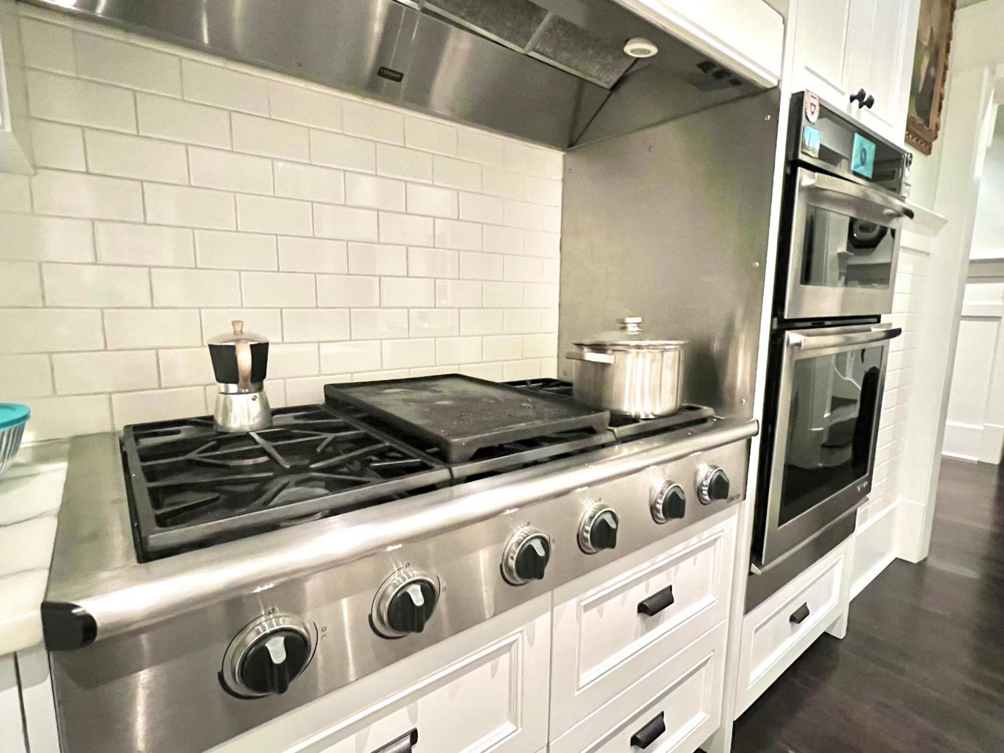 Aristocrathomestay Vancouver Bagian luar foto